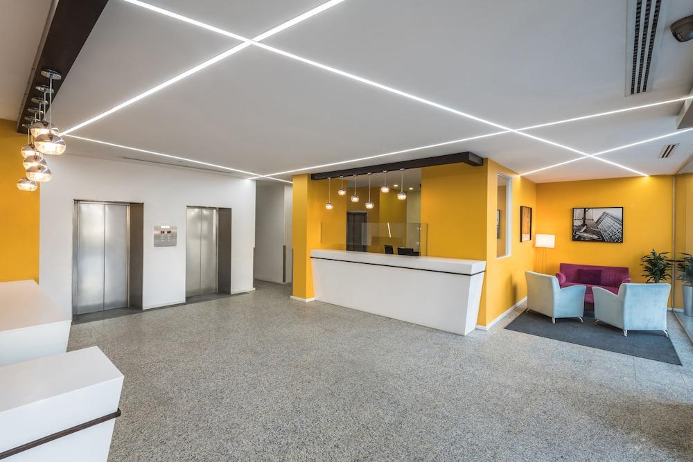 Oasis Hotel Kuwait City Exterior photo